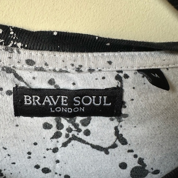 Brave Soul London Shirt Graphic Tee Savage Short Sleeve Paint Splatter Medium - Picture 2 of 6